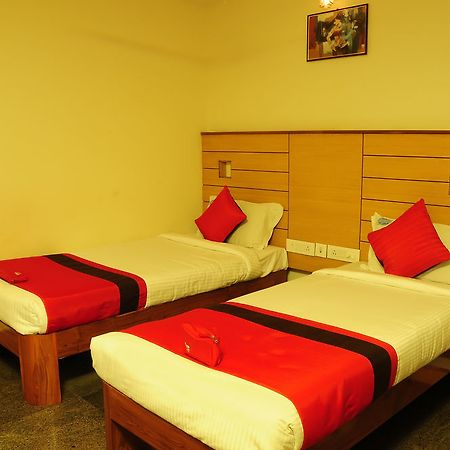 Oyo Rooms Srinivasam Complex Tirupati Luaran gambar