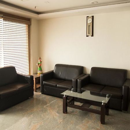 Oyo Rooms Srinivasam Complex Tirupati Luaran gambar
