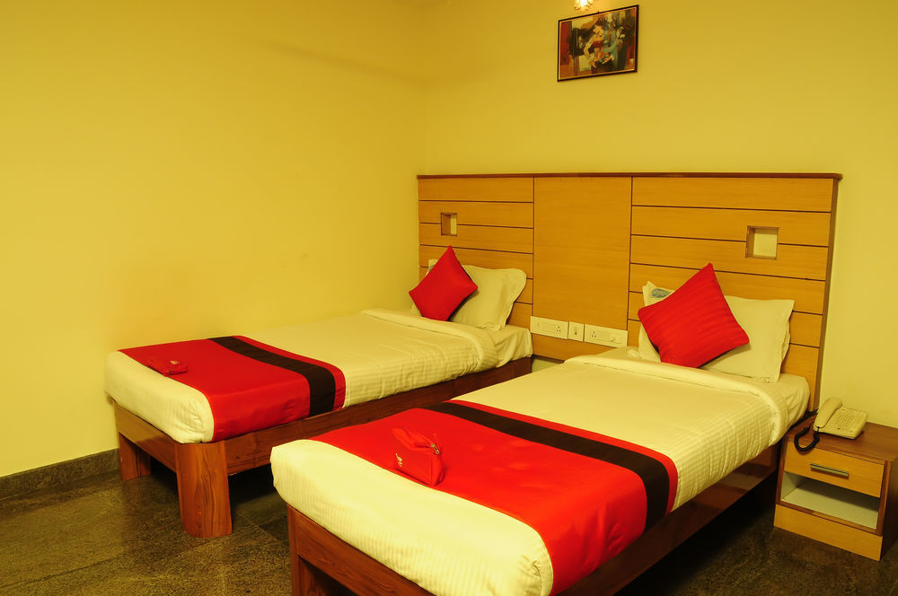 Oyo Rooms Srinivasam Complex Tirupati Luaran gambar