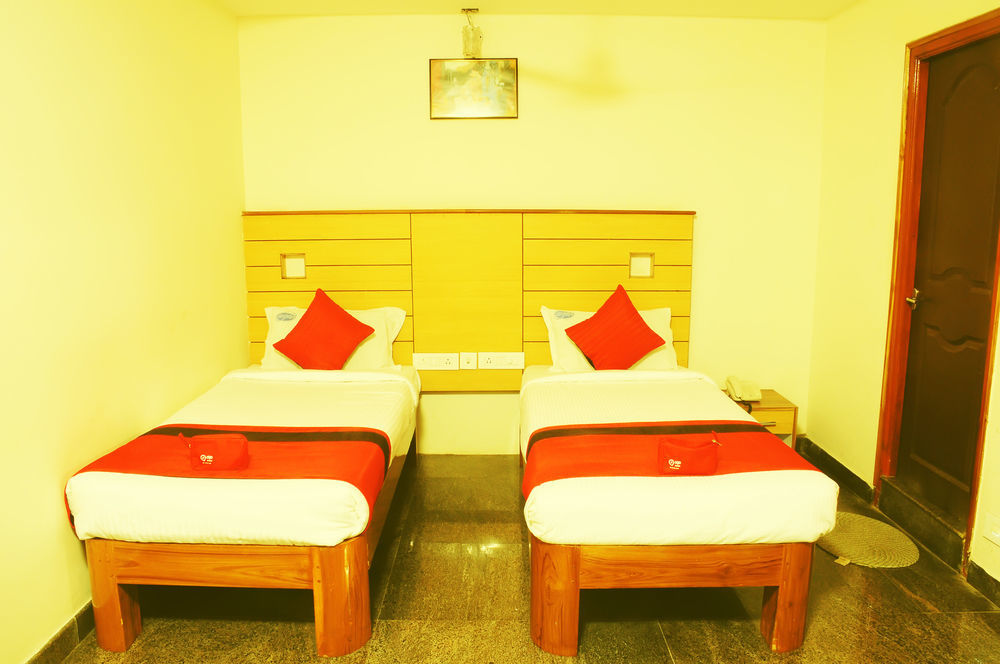 Oyo Rooms Srinivasam Complex Tirupati Luaran gambar