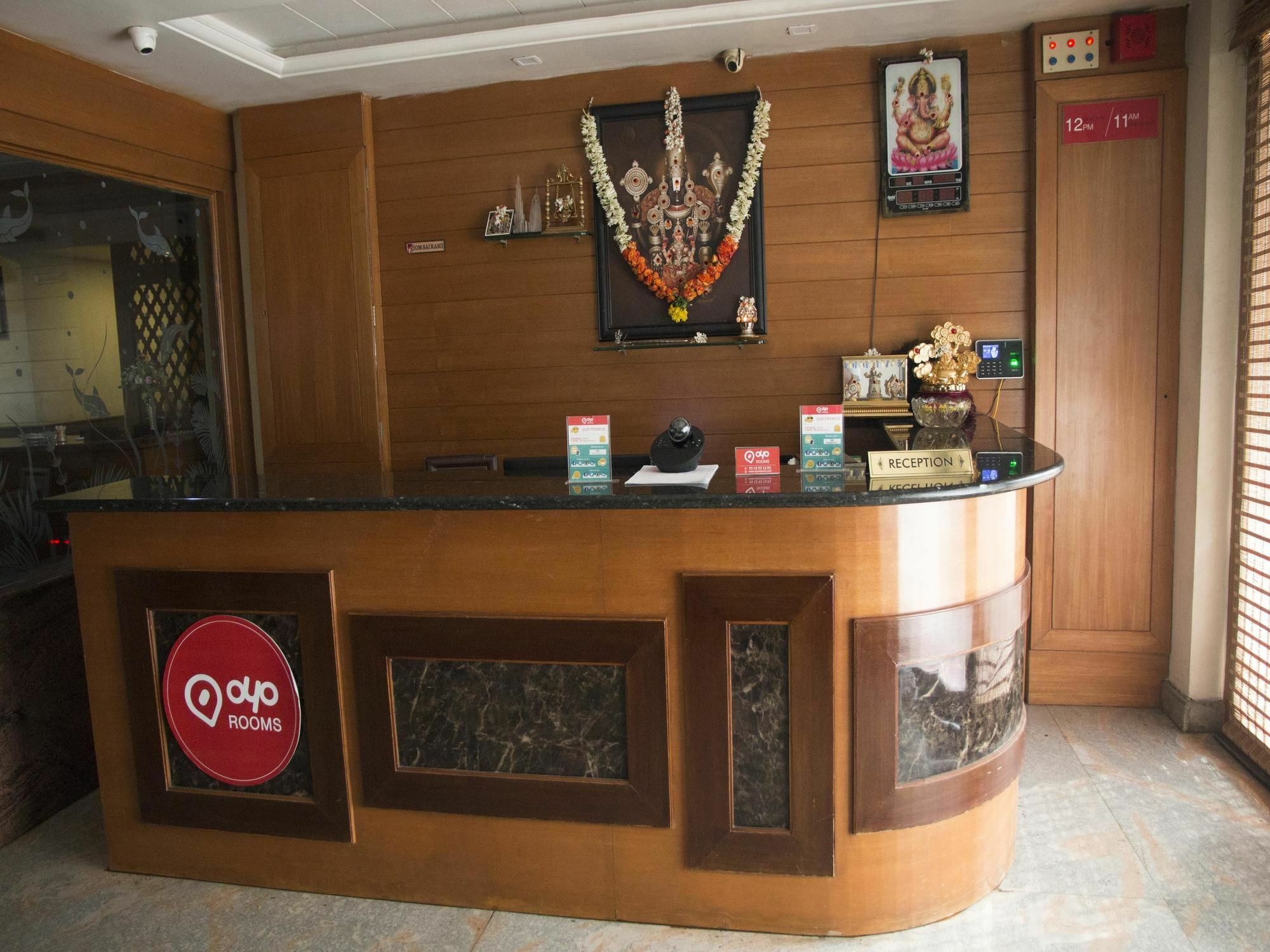 Oyo Rooms Srinivasam Complex Tirupati Luaran gambar
